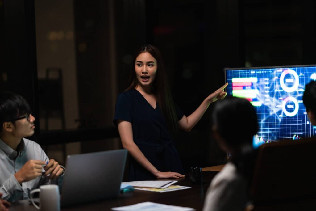 ประโยชน์ของ Smart Office คือ ช่วยเพิ่มประสิทธิภาพในการทำงานของทีม
