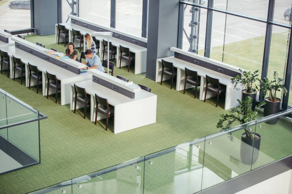 ประโยนช์ของ Smart Office คือ ช่วยยกระดับภาพลักษณ์องค์กรให้ดูน่าเชื่อถือ
