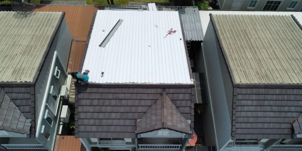 วัสดุมุงหลังคาสำหรับอาคารธุรกิจมีอะไรบ้าง