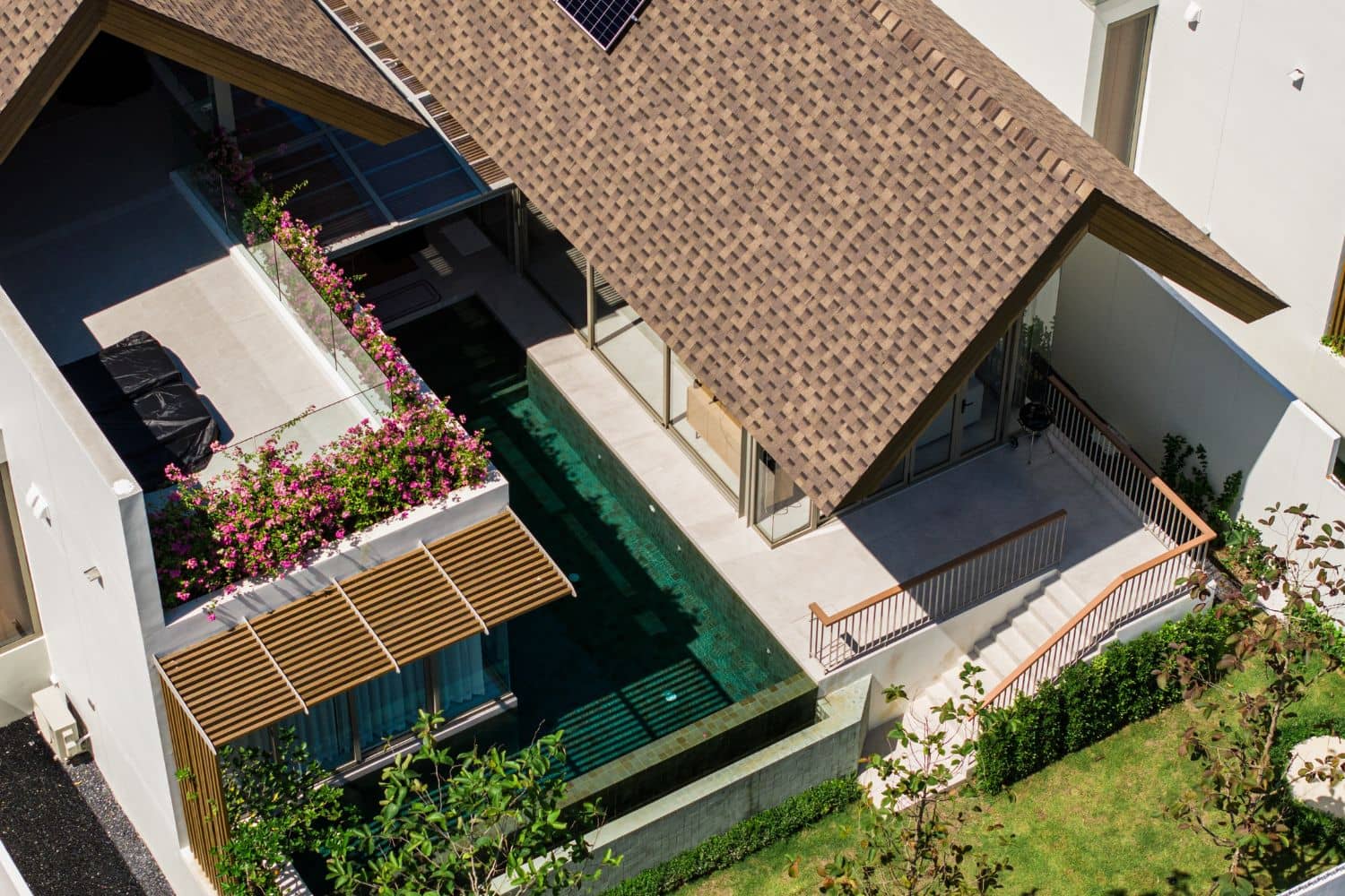 หลังคาแบบ shingle roof